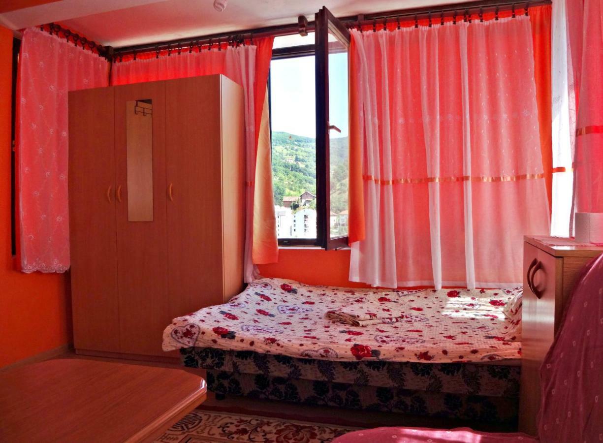 Virmal Hotel Фоча Екстериор снимка